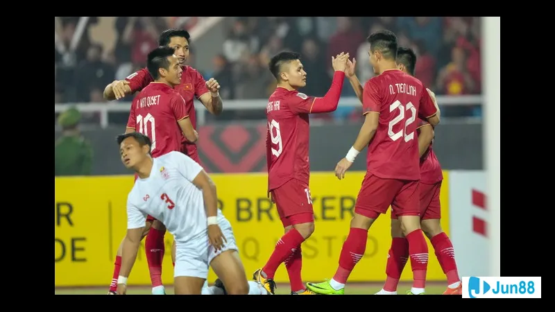 Yếu tố quan trọng trong bình luận bóng