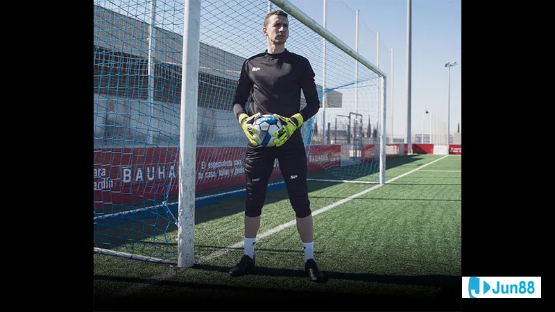 Thay đổi vị trí thủ môn trong trận