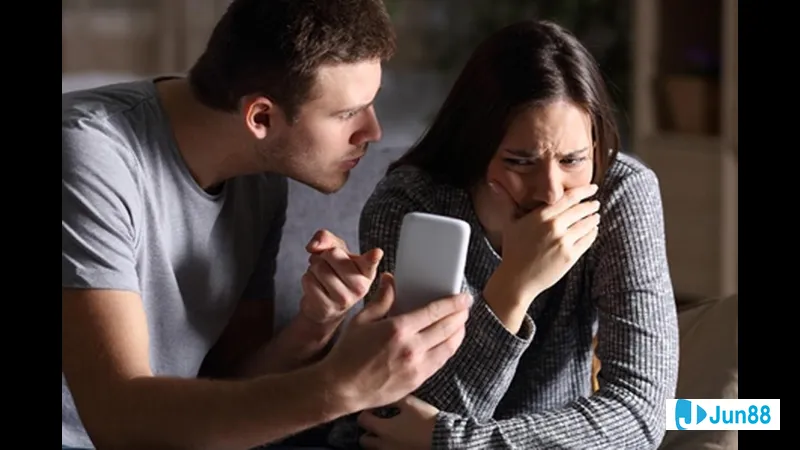 Vợ cười hạnh phúc trong giấc mơ